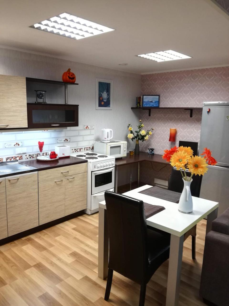 Papiniidu Studio Apartments Parnu Luaran gambar